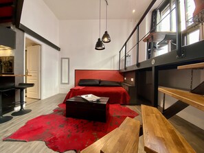 2 chambres, fer et planche à repasser, Wi-Fi, draps fournis