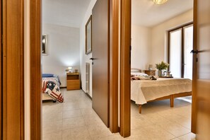 2 chambres, accès au Wi-Fi (inclus), literie fournie