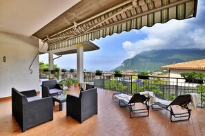 Terrace/patio - Casa Ledio by Theater Home - with marvellous lake view (Tignale)