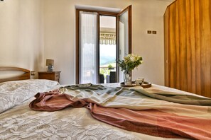 2 chambres, accès au Wi-Fi (inclus), literie fournie