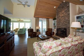 House, Multiple Beds, Beach View | Living area | 40-inch TV with cable channels - 111 Cardinal Crest (Fripp Island)