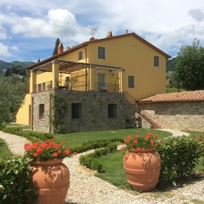 Exterior - Casa Gennaro a 3 bedrooms farmhouse apartment with pool in Lucca (San Gennaro)