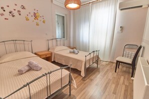 3 chambres, fer et planche à repasser, lit parapluie, Wi-Fi