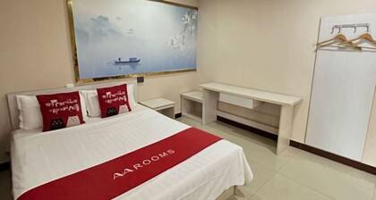 Lijiang Hotel (Xinyi Railway Station)