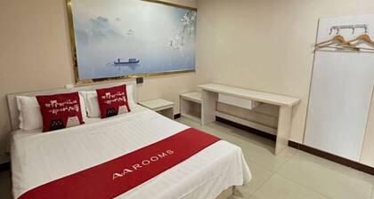 Lijiang Hotel (Xinyi Railway Station)