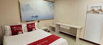 Lijiang Hotel (Xinyi Railway Station)