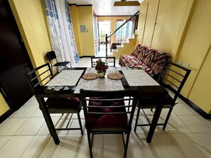 House | Dining