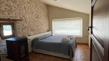 2 slaapkamers, een strijkplank/strijkijzer, wifi