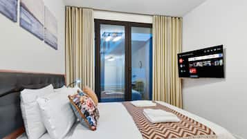 Superior Studio Suite | Soundproofing, free WiFi