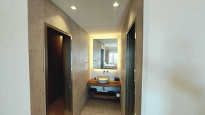 Superior Suite Private Pool | Bathroom | Shower, rainfall showerhead, hair dryer, slippers