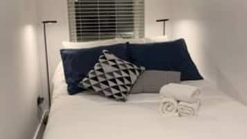 Ferros/tábuas de passar roupa, Wi-Fi, roupa de cama