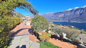 Property grounds - Casa Elka Patio 5 Lake view (Tremosine)