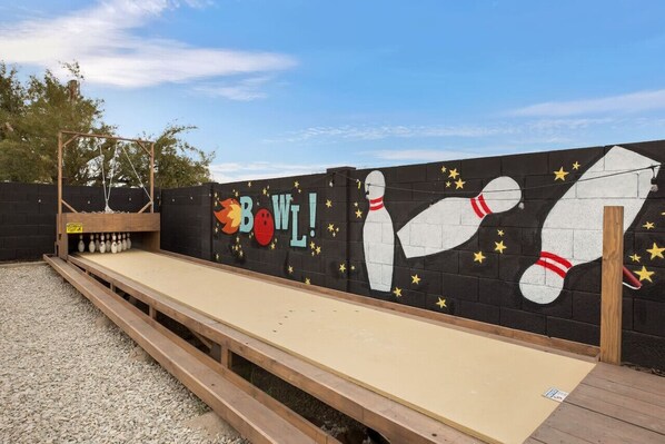 Property grounds - Luxury Fun Zone Home (Mesa)