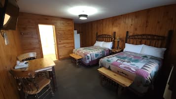 Laptop workspace, blackout drapes, iron/ironing board, free WiFi