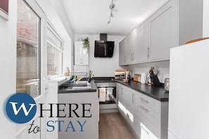 Basic House, Private Bathroom | Shared kitchen