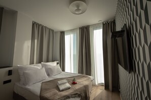 1 chambre, coffres-forts dans les chambres, bureau