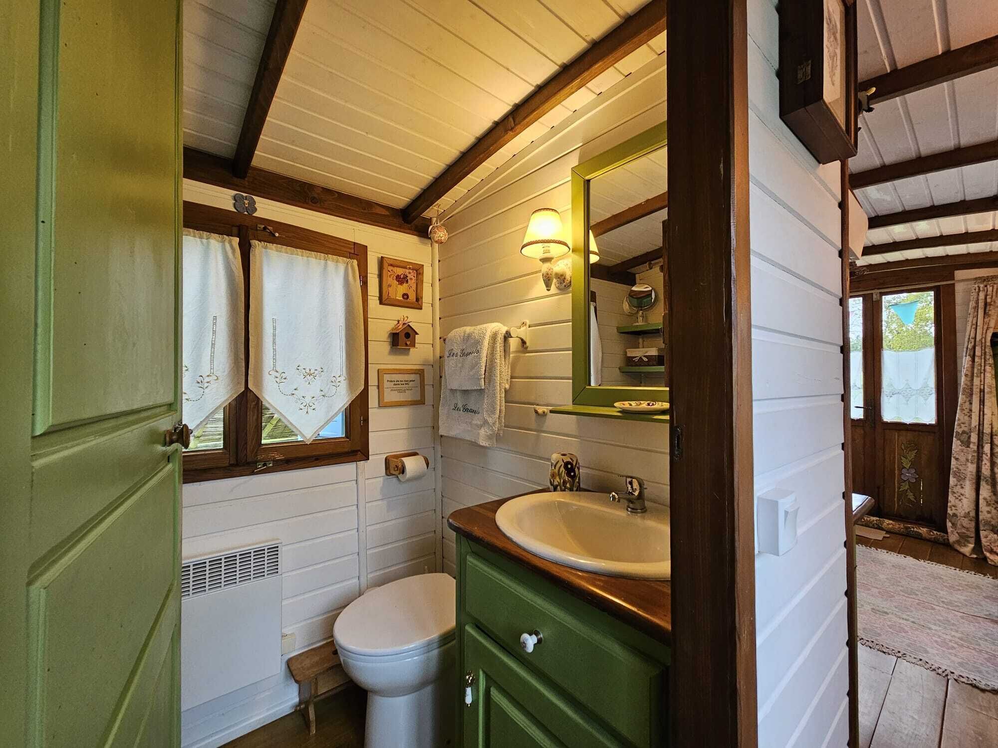 Shower, eco-friendly toiletries, hair dryer, towels