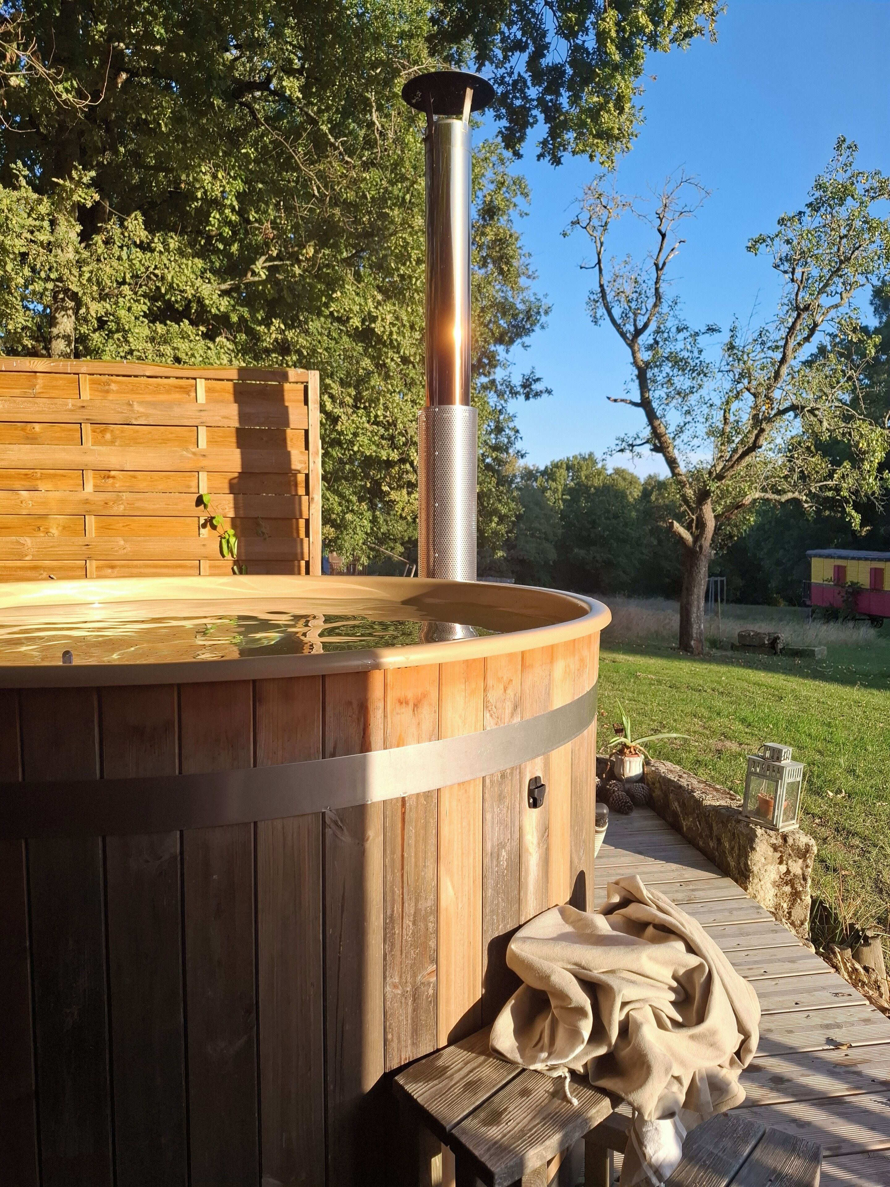 Bain à remous extérieur