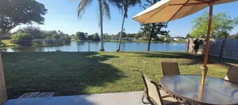 Cozy Getaway 5 Min Walk to Parks