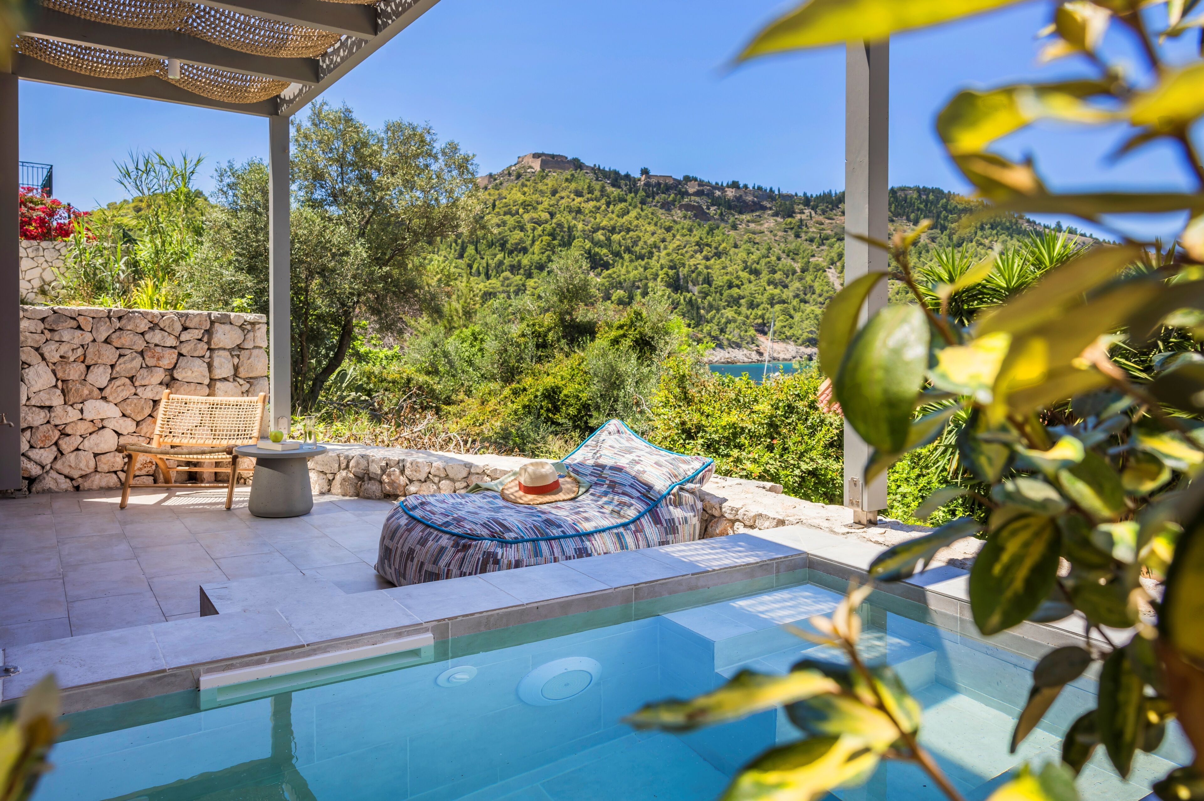 Honeymoon Villa with Private Plunge Pool | 露台
