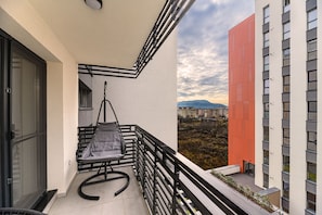 Deluxe Suite | 1 bedroom, desk, soundproofing, iron/ironing board - Quality Studio (Brasov)