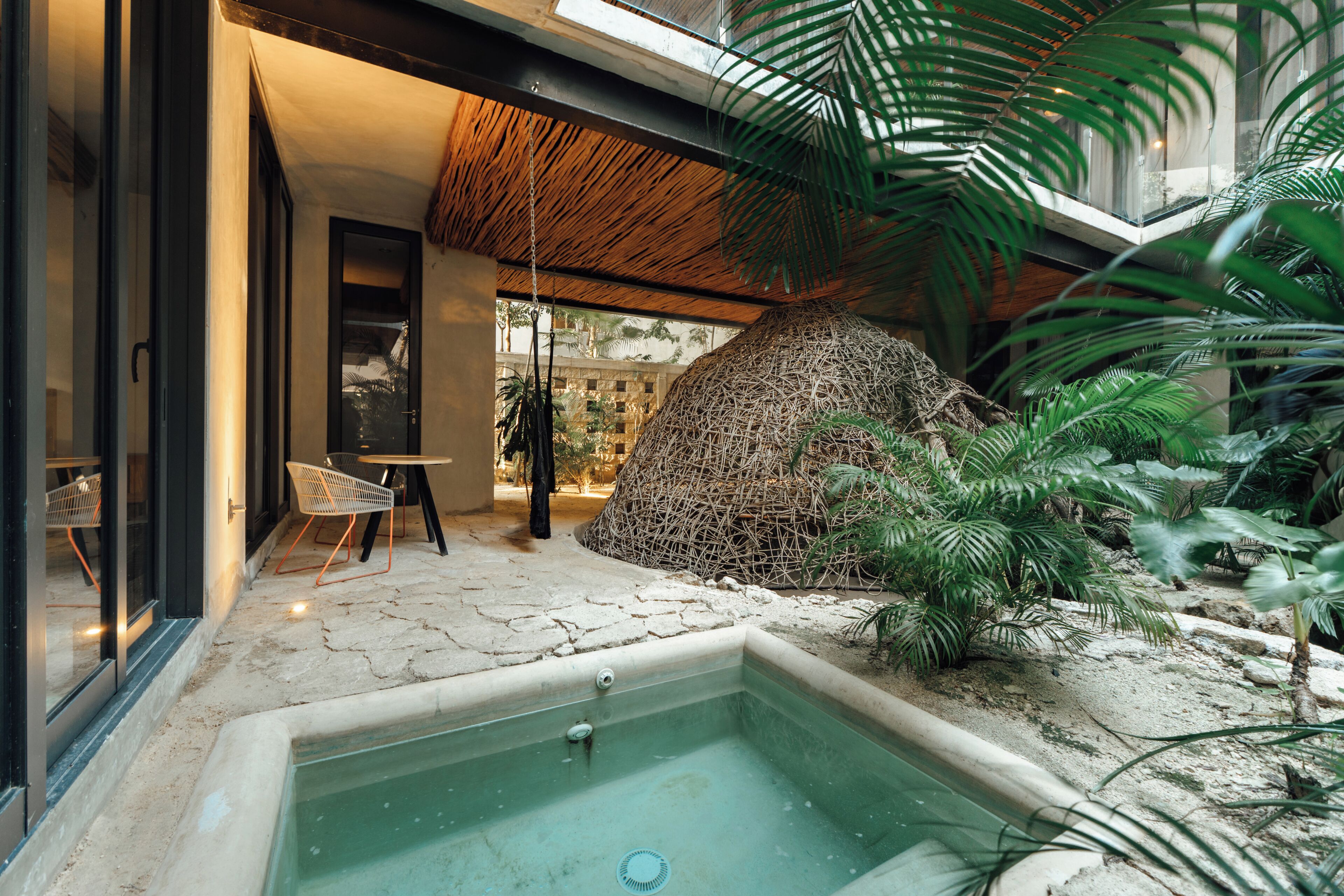 Deluxe Suite | Terrace/patio