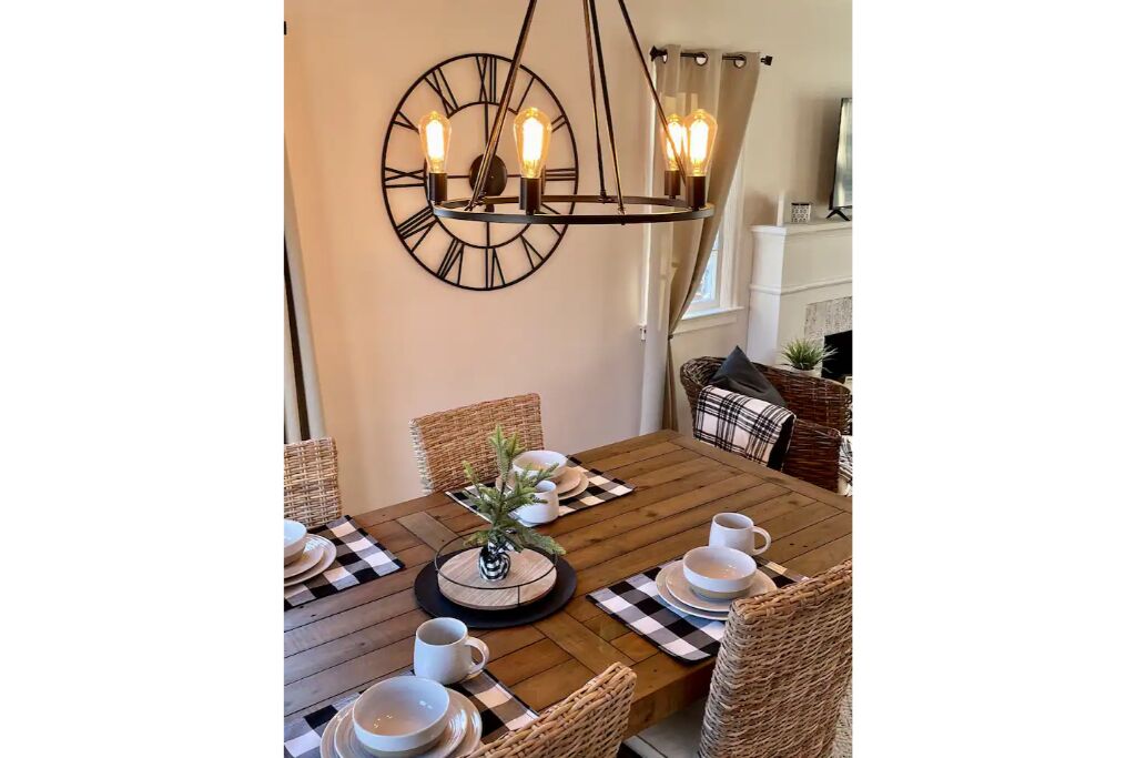 Quiet & Minutes to Both Hospitals, Airport, Downtown, & Colleges