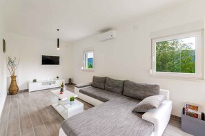 Tv, tv-spel och en stereo