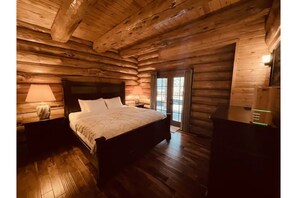 3 bedrooms, desk, free WiFi, bed sheets
