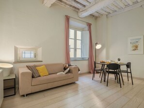 Property - Apartment in Lucca with 1 bedrooms sleeps 2 (Lucca)