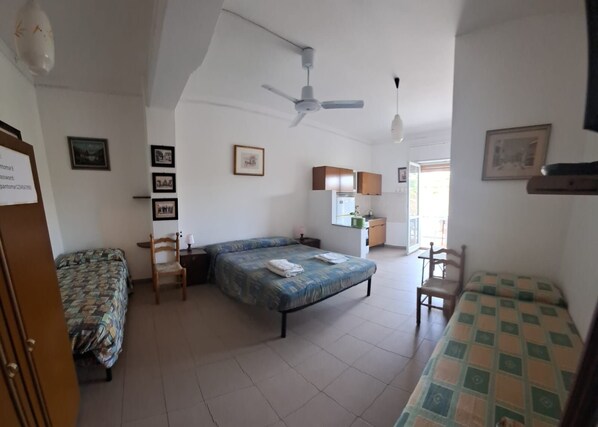 1 bedroom, free WiFi, bed sheets