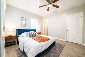 3 Schlafzimmer, Bügeleisen/Bügelbrett, kostenloses WLAN, Bettwäsche
