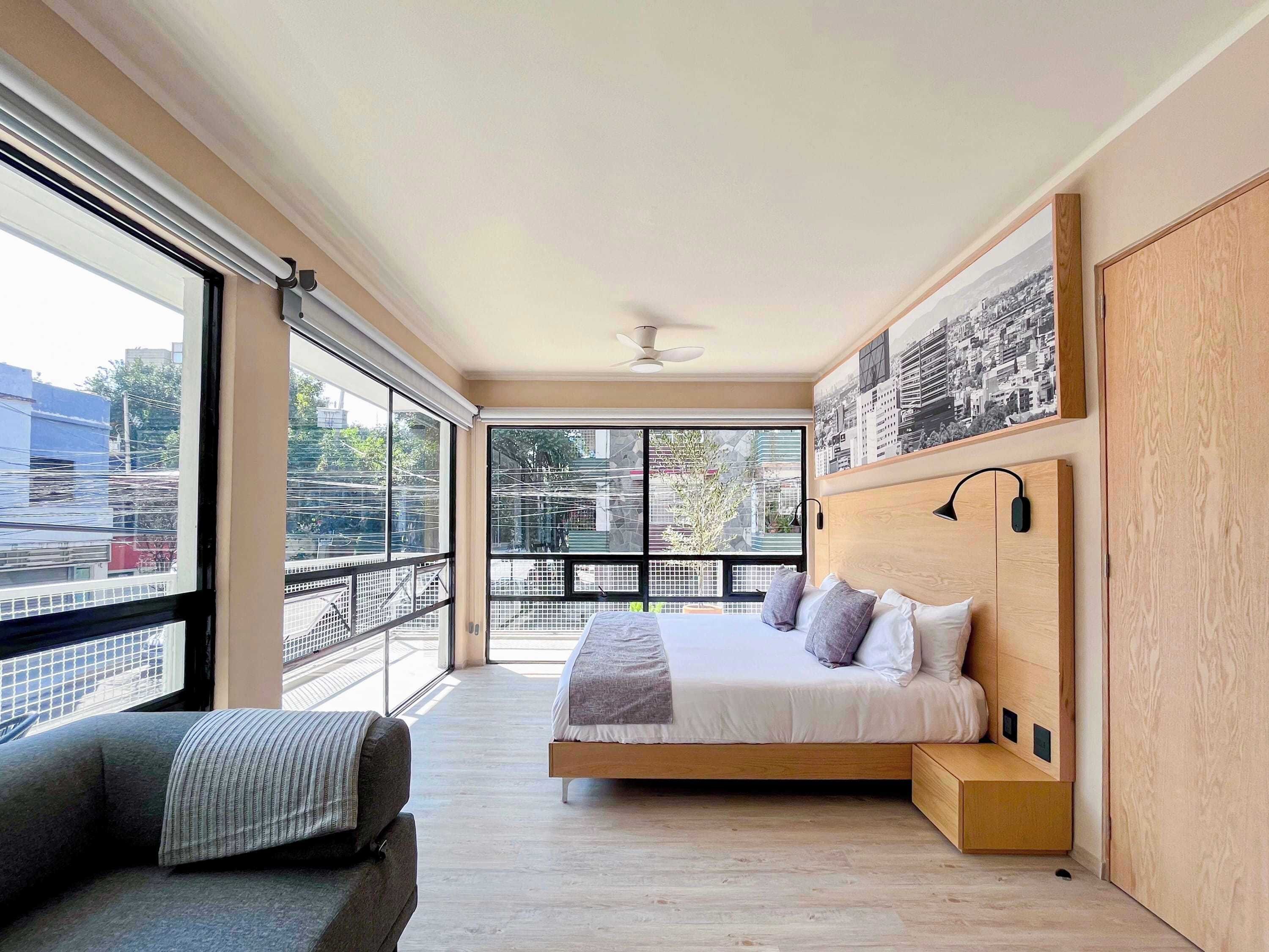 2 bedrooms, desk, iron/ironing board, WiFi