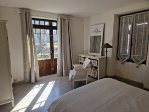 2 間睡房、床單