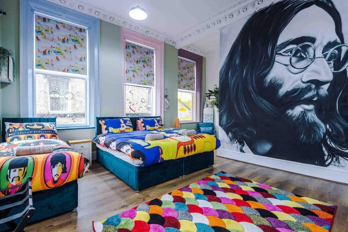 Chambre Quadruple Design, 2 lits doubles | Fer et planche à repasser, Wi-Fi gratuit
