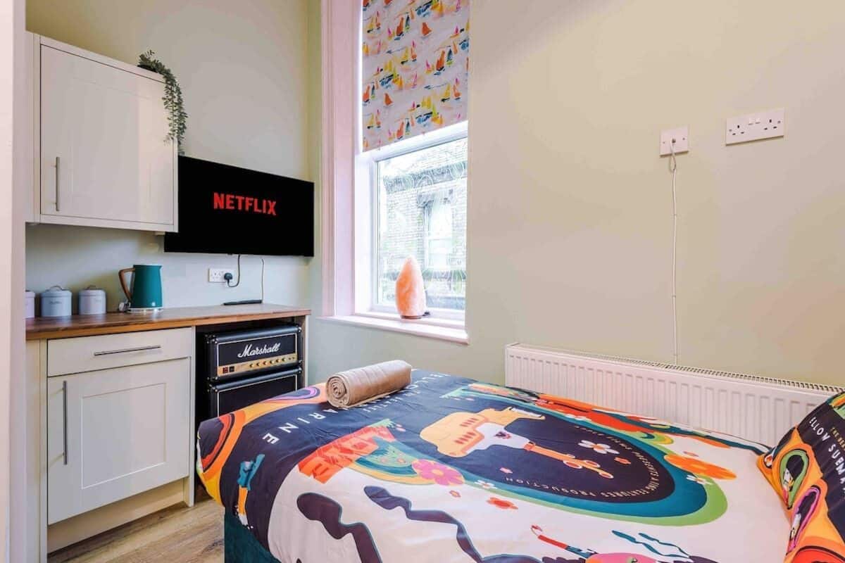 Chambre Simple Design, 1 lit une place | Fer et planche à repasser, Wi-Fi gratuit