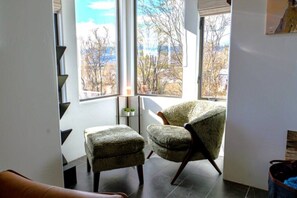 TV, books - Summer Seclusion near Sedona (Clarkdale)
