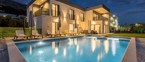 Beheizter Pool