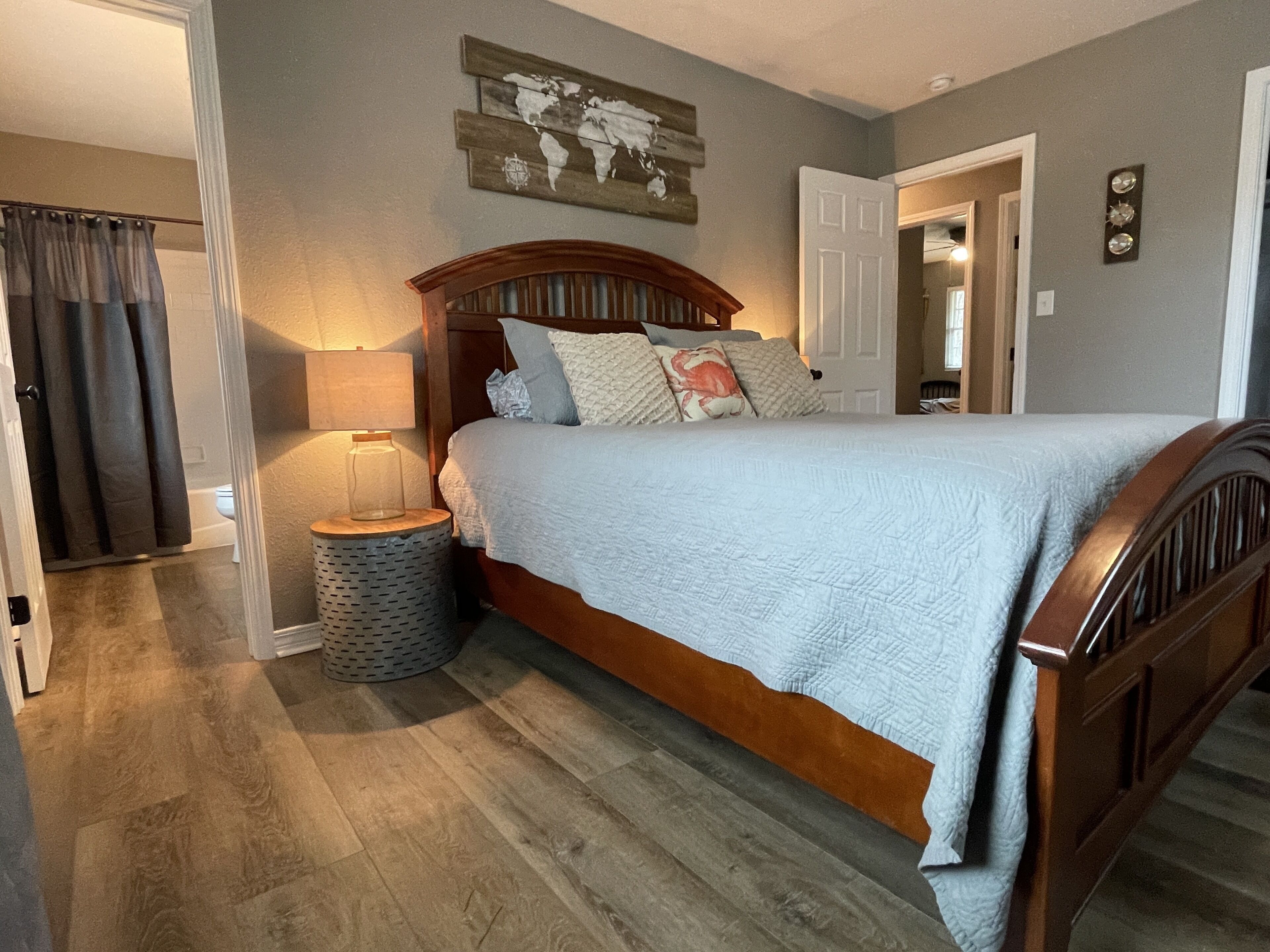 3 bedrooms, iron/ironing board, free WiFi, bed sheets