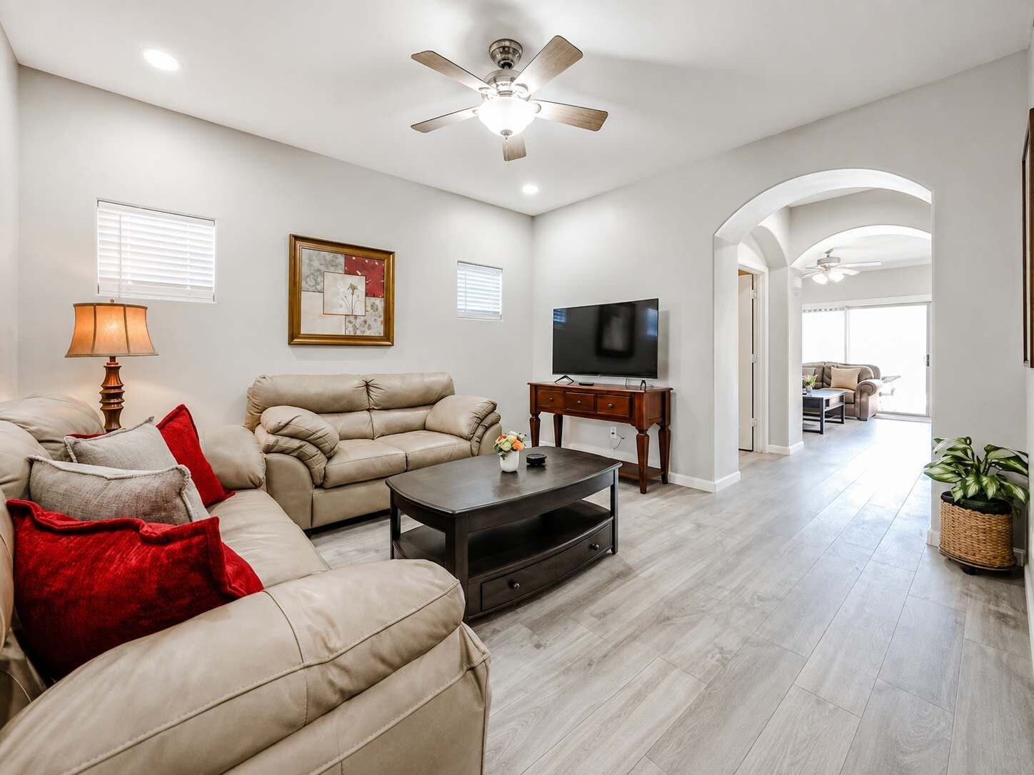 Pet-friendly 3br | Fenced Yard | King Bed - チャンドラー, AZ