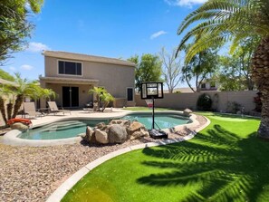 Pool - Great! Luxury Home 3bdr Private Pool Putting Green (Gilbert)