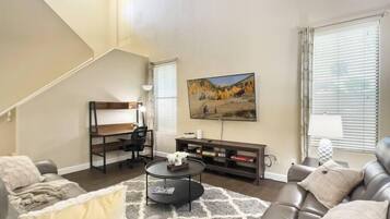 Télévision à écran plat, espaces bureaux