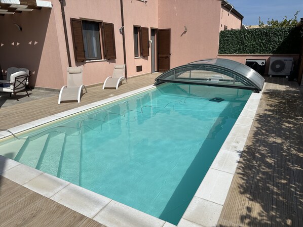 Indoor pool, outdoor pool