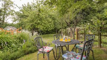 Cottage | Buiten dineren