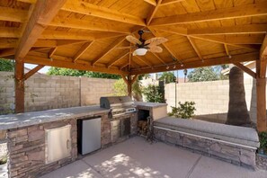 Terrace/patio - Luxe Resort Style Scottsdale home near Kierland & TPC with Pool & Spa (Scottsdale)