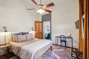 1 bedroom, desk, free WiFi, bed sheets