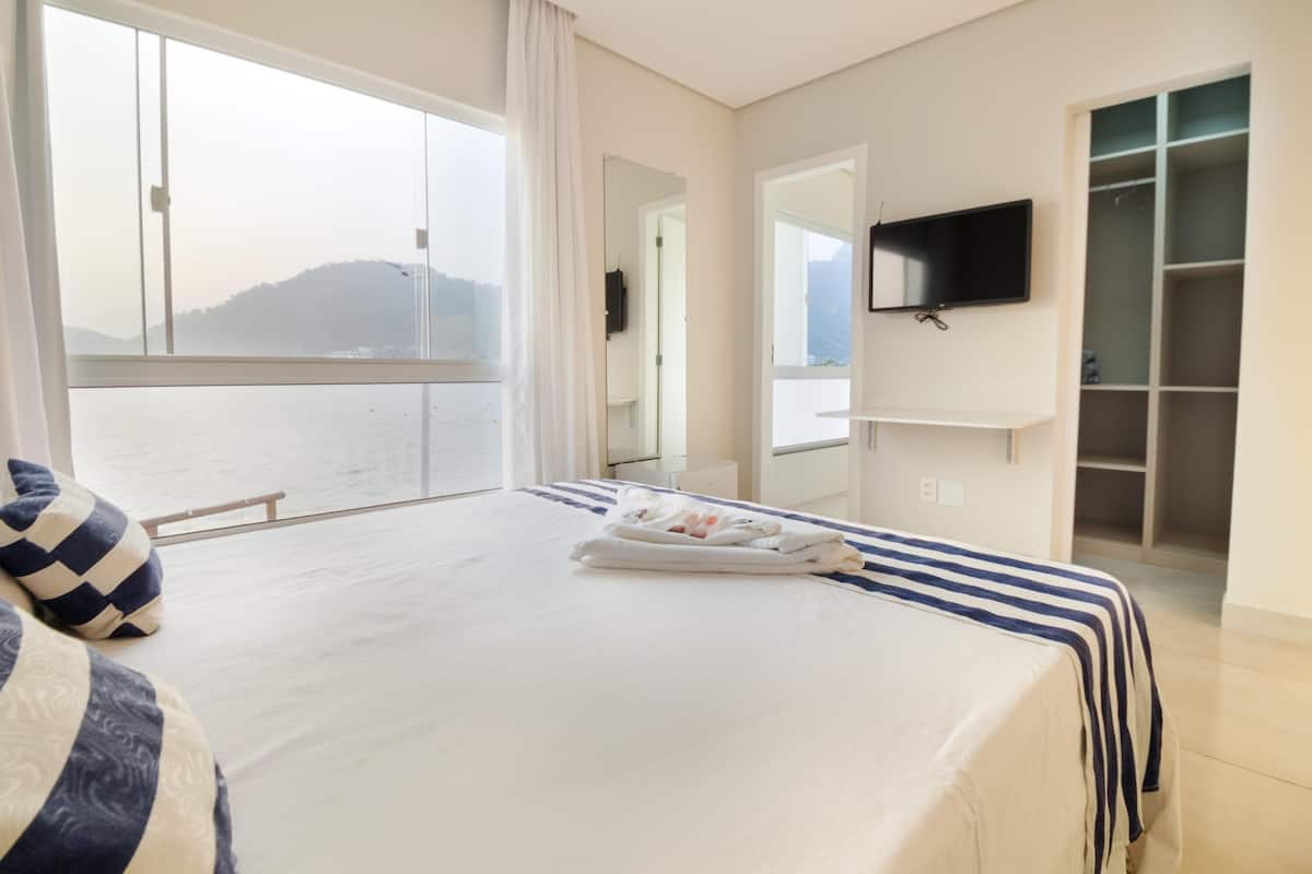 1 habitación, cortinas blackout, wifi gratis y ropa de cama