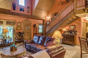 Interior - Azevedo Ranch Lake House, a Peaceful Family Stay Near Bryce with Lake & Wildlife (Panguitch)