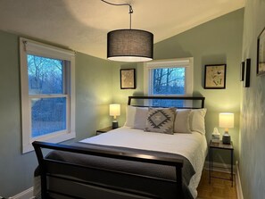 2 bedrooms, desk, iron/ironing board, free WiFi