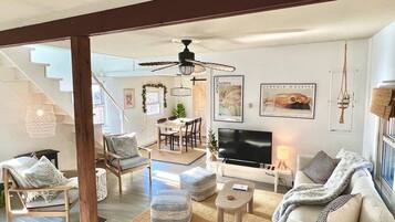 Smart TV, fireplace, offices, computer monitors